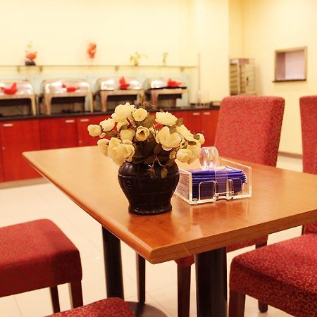 Hanting Hotel Shanghai South Railway Station Luoxiang Road Branch Extérieur photo